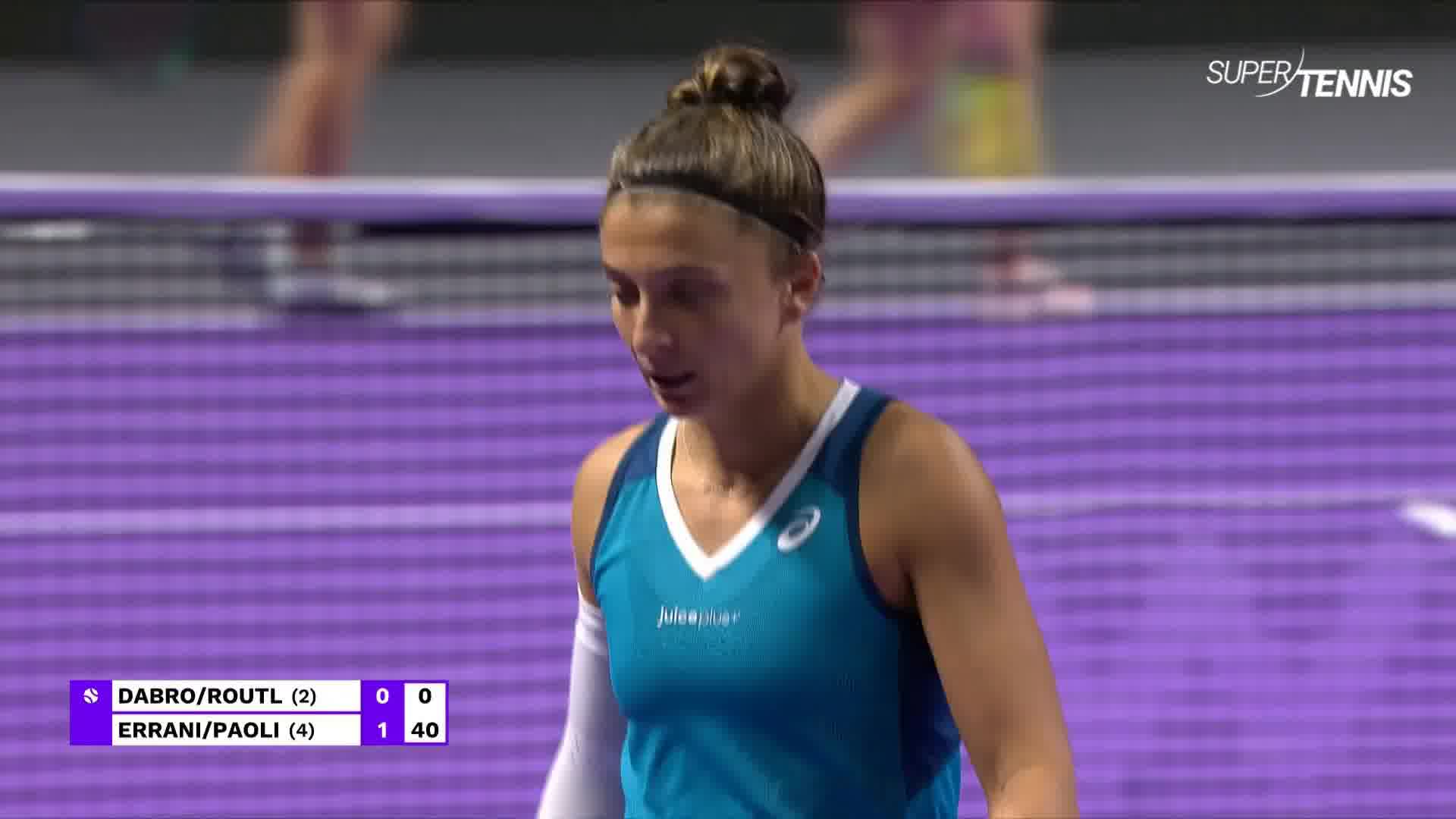 WTA Finals RR: Errani/Paolini vs Dabrovski/Routliffe, gli highlights